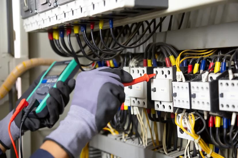 Industrial Electrician